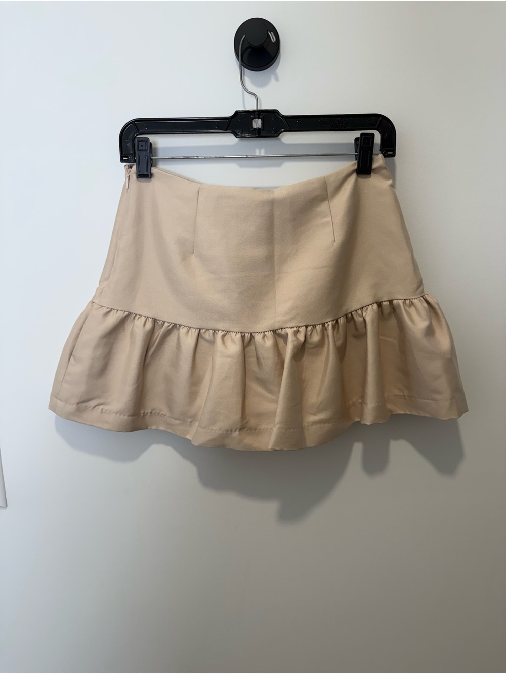 H&M Beige Ruffle Mini Skirt - Picture 4 of 6